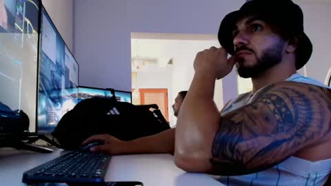 supermanboyxxl online show from August 1, 2026, 5:50 am