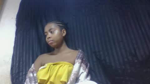 Snapshot of surbelle chatting on January 15, 2026, 6:51 am surbelle online show from January 15, 2026, 6:51 am