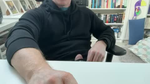 Snapshot of surfstar81 chatting on March 1, 2026, 8:49 am surfstar81 online show from March 1, 2026, 8:49 am