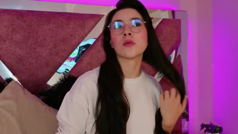 Susann online show from April 8, 2026, 11:32 am