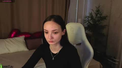 Annie online show from May 6, 2026, 1:36 am
