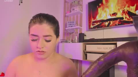 Snapshot of susan_jones_tcw chatting on October 23, 2025, 7:18 am online show from October 23, 2025, 7:18 am