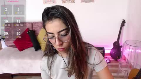 Susana hendrix    online show from December 4, 2025, 6:27 pm