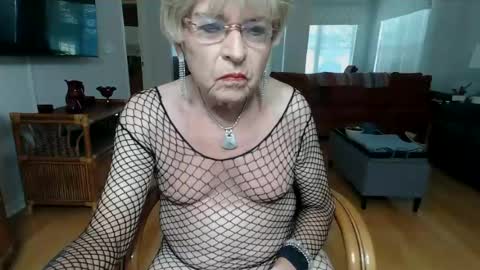 Snapshot of susanandlisa chatting on July 2, 2026, 11:11 pm sexualsusan online show from July 2, 2026, 11:11 pm