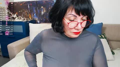 Susan online show from February 19, 2025, 9:17 am