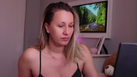 SusanJewel online show from April 16, 2026, 6:47 am