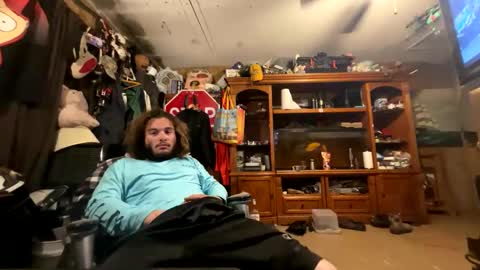 Snapshot of sushi_burrito03 chatting on March 11, 2025, 1:05 am Davey Jones online show from March 11, 2025, 1:05 am