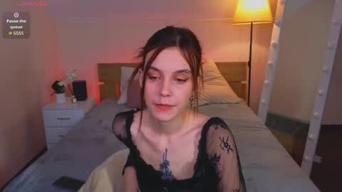 Susie online show from December 2, 2025, 9:58 am