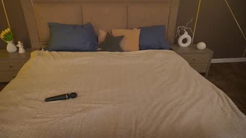 Snapshot of susiewood chatting on September 28, 2025, 7:52 pm Susie online show from September 28, 2025, 7:52 pm