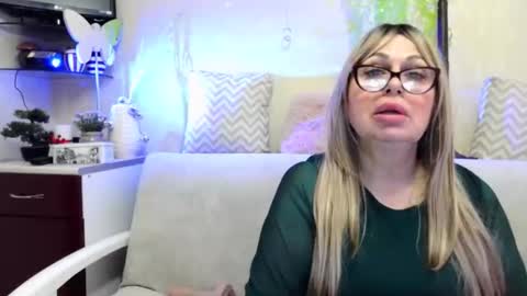 SusiexNoreen online show from April 9, 2026, 7:03 am