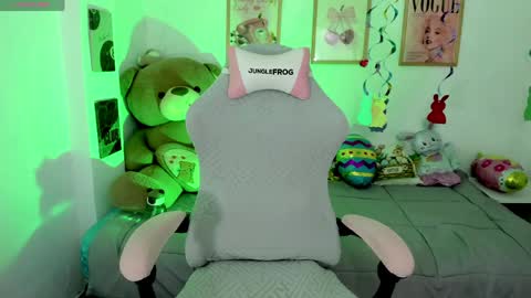 sussy_vanguash online show from April 2, 2026, 5:27 am