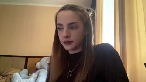 Emila online show from May 17, 2026, 11:17 am