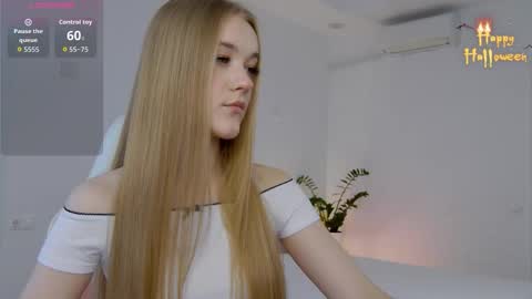 Snapshot of suzipons chatting on October 16, 2025, 1:12 pm Suzi online show from October 16, 2025, 1:12 pm