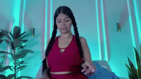 Suzy online show from April 11, 2026, 7:40 pm