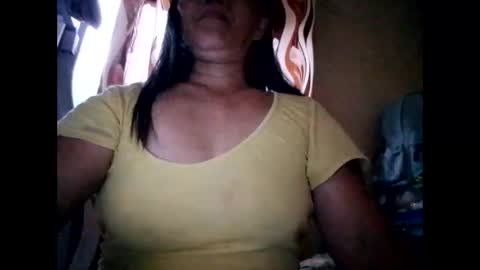 Snapshot of suzzie_hot chatting on January 4, 2025, 12:48 am suzzie_hot online show from January 4, 2025, 12:48 am