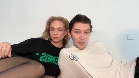 Denis and Mia online show from April 14, 2026, 12:33 pm