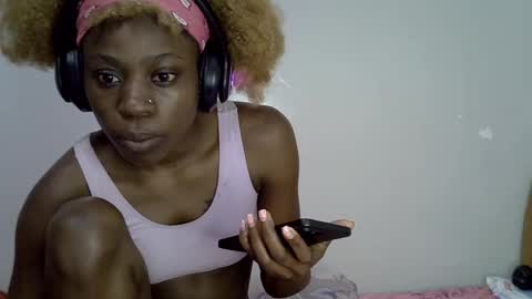 Snapshot of sweest_caster chatting on July 17, 2026, 12:06 am Sweetest doll online show from July 17, 2026, 12:06 am