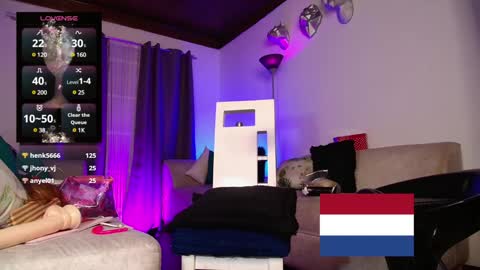 Snapshot of sweet01_ chatting on January 23, 2025, 6:17 am sweet01_ online show from January 23, 2025, 6:17 am