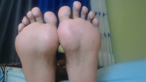 Snapshot of sweet69petyte chatting on December 20, 2024, 4:46 pm Petite Queen online show from December 20, 2024, 4:46 pm