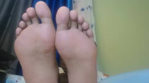 Snapshot of sweet69petyte chatting on December 22, 2024, 7:44 am Petite Queen online show from December 22, 2024, 7:44 am