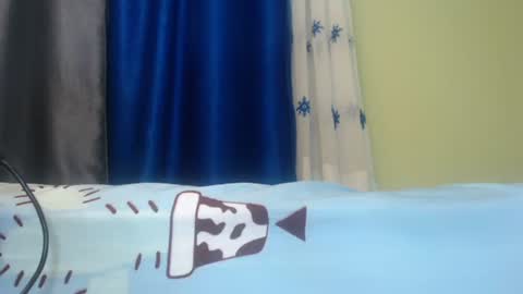 Snapshot of sweet69petyte chatting on December 22, 2024, 10:49 am Petite Queen online show from December 22, 2024, 10:49 am