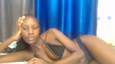 Snapshot of sweet69petyte chatting on December 28, 2024, 9:08 pm Petite Queen online show from December 28, 2024, 9:08 pm