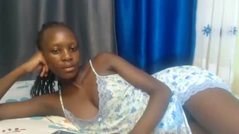 Snapshot of sweet69petyte chatting on January 2, 2025, 12:34 am Petite Queen online show from January 2, 2025, 12:34 am