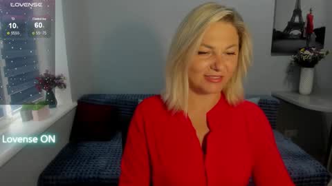 Snapshot of sweet___margaret chatting on October 13, 2025, 12:05 pm Margaret online show from October 13, 2025, 12:05 pm