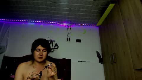 Snapshot of sweet__suck69bitch chatting on January 6, 2025, 11:31 pm sweet__suck69bitch online show from January 6, 2025, 11:31 pm