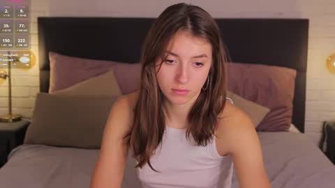 Snapshot of sweet__vikki chatting on November 16, 2025, 8:42 am sweet__vikki online show from November 16, 2025, 8:42 am