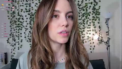 Snapshot of sweet_and_flirt chatting on October 31, 2025, 7:20 am Alice online show from October 31, 2025, 7:20 am