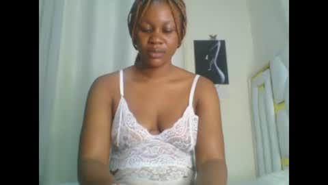 Snapshot of sweet_blackgal chatting on December 5, 2024, 1:14 am Lavie online show from December 5, 2024, 1:14 am