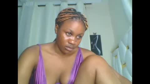 Snapshot of sweet_blackgal chatting on December 20, 2024, 10:43 pm Lavie online show from December 20, 2024, 10:43 pm