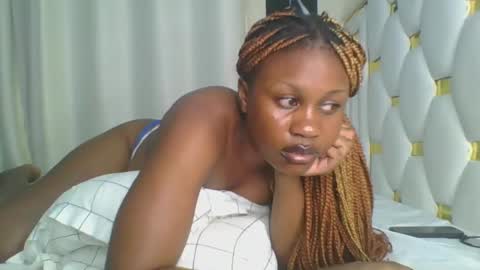 Snapshot of sweet_blackgal chatting on January 11, 2025, 9:04 pm Lavie online show from January 11, 2025, 9:04 pm