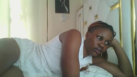 Snapshot of sweet_blackgal chatting on January 12, 2025, 1:48 pm Lavie online show from January 12, 2025, 1:48 pm