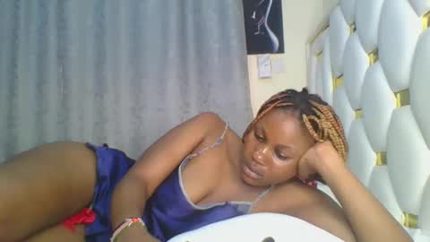 Snapshot of sweet_blackgal chatting on January 20, 2025, 5:15 am Lavie online show from January 20, 2025, 5:15 am