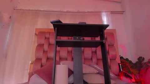 Chelsy  online show from October 14, 2025, 6:09 pm