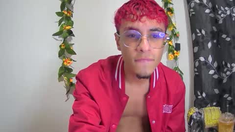 Snapshot of sweet_boy2224 chatting on November 13, 2025, 1:37 am sweet_boy2224 online show from November 13, 2025, 1:37 am