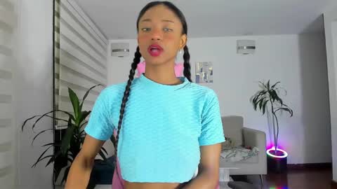 Snapshot of sweet_brunette88 chatting on January 6, 2025, 12:27 am sweet_brunette88 online show from January 6, 2025, 12:27 am