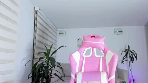 Snapshot of sweet_brunette88 chatting on March 11, 2025, 3:05 am sweet_brunette88 online show from March 11, 2025, 3:05 am