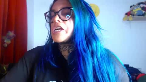 Snapshot of sweet_bubblee chatting on December 15, 2025, 2:16 am Bubbles online show from December 15, 2025, 2:16 am