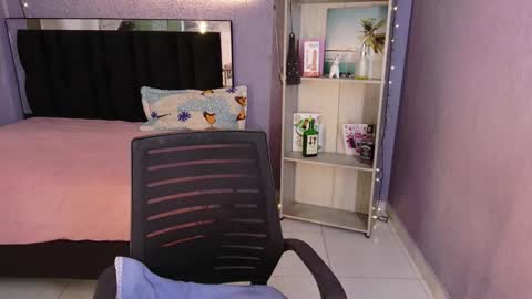 Candy online show from October 22, 2025, 2:39 pm