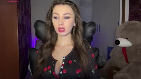 Snapshot of sweet_cherry_n chatting on November 14, 2025, 10:40 pm Sweet Cherry online show from November 14, 2025, 10:40 pm