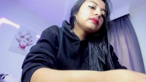 Canela online show from March 25, 2026, 4:57 pm