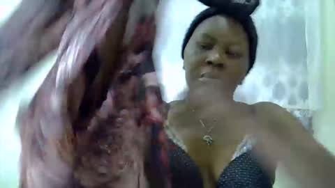 sweet_dori33 online show from April 14, 2026, 7:53 pm