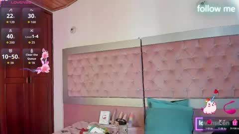 Snapshot of sweet_emmili chatting on May 25, 2026, 12:33 pm emmili online show from May 25, 2026, 12:33 pm