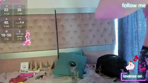 Snapshot of sweet_emmili chatting on June 2, 2026, 12:40 pm emmili online show from June 2, 2026, 12:40 pm