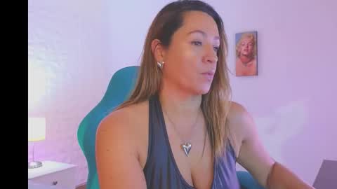 Sweet Evans online show from February 23, 2026, 12:52 am