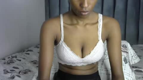 sweet_freaky online show from January 6, 2026, 5:22 am
