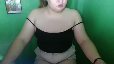 sweet_frex123 online show from September 15, 2025, 1:05 am